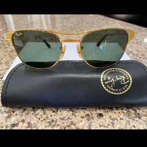 Ray-Ban Vintage 1980 era Signet. Green lenses. Perfect. No scratches. W0386 WPAS